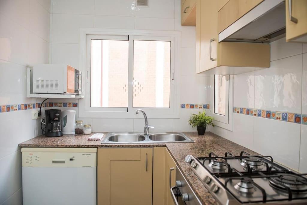 Sunny And Quiet Sagrada Familia Apartment Барселона Екстериор снимка