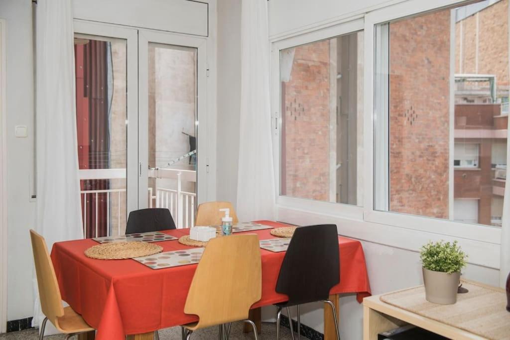 Sunny And Quiet Sagrada Familia Apartment Барселона Екстериор снимка