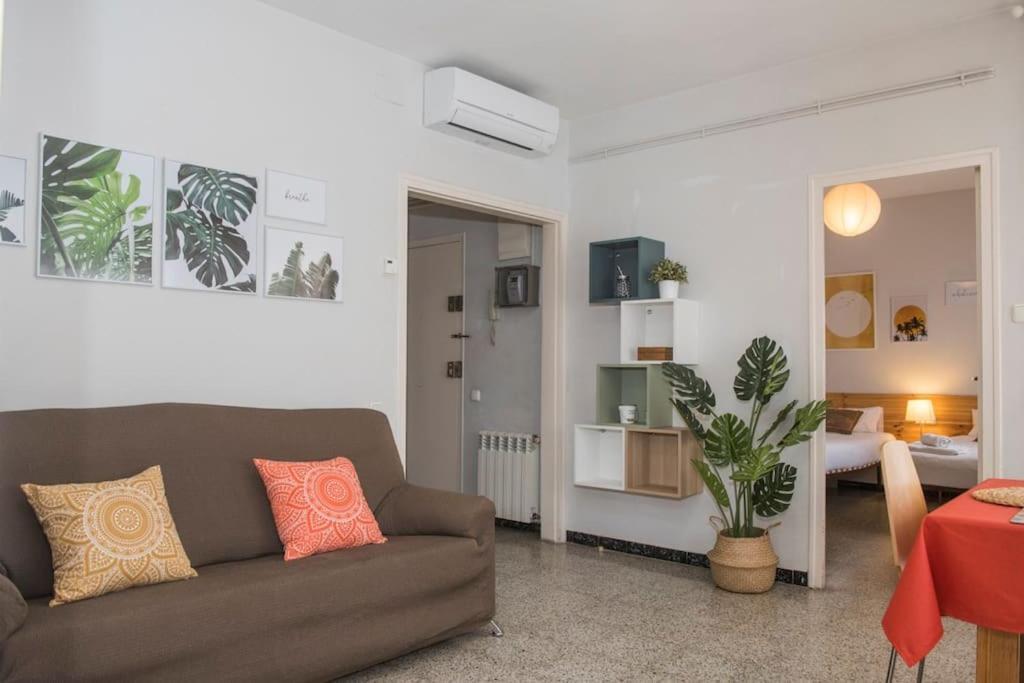 Sunny And Quiet Sagrada Familia Apartment Барселона Екстериор снимка